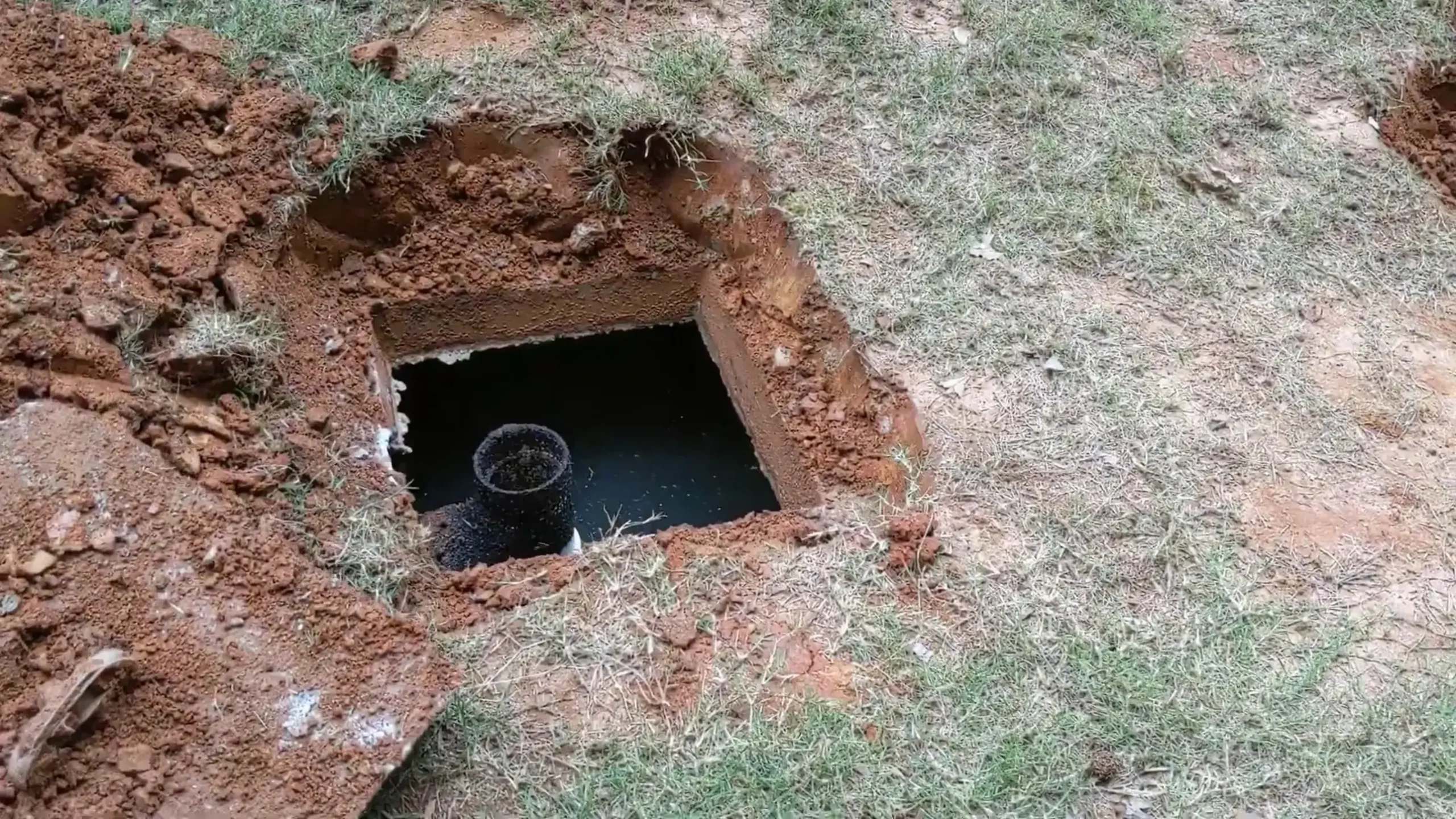 Inspection of septic tank in Ocala